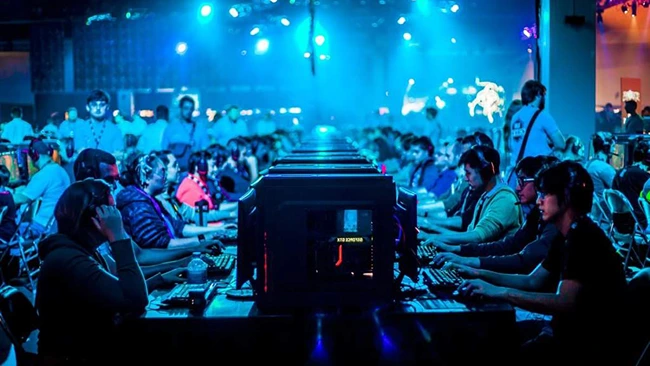 Network With Other Streamers